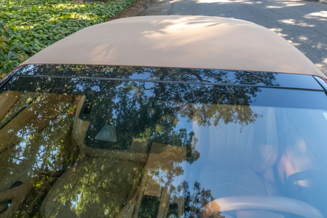 2021 Lexus LC - Image 27 of 31