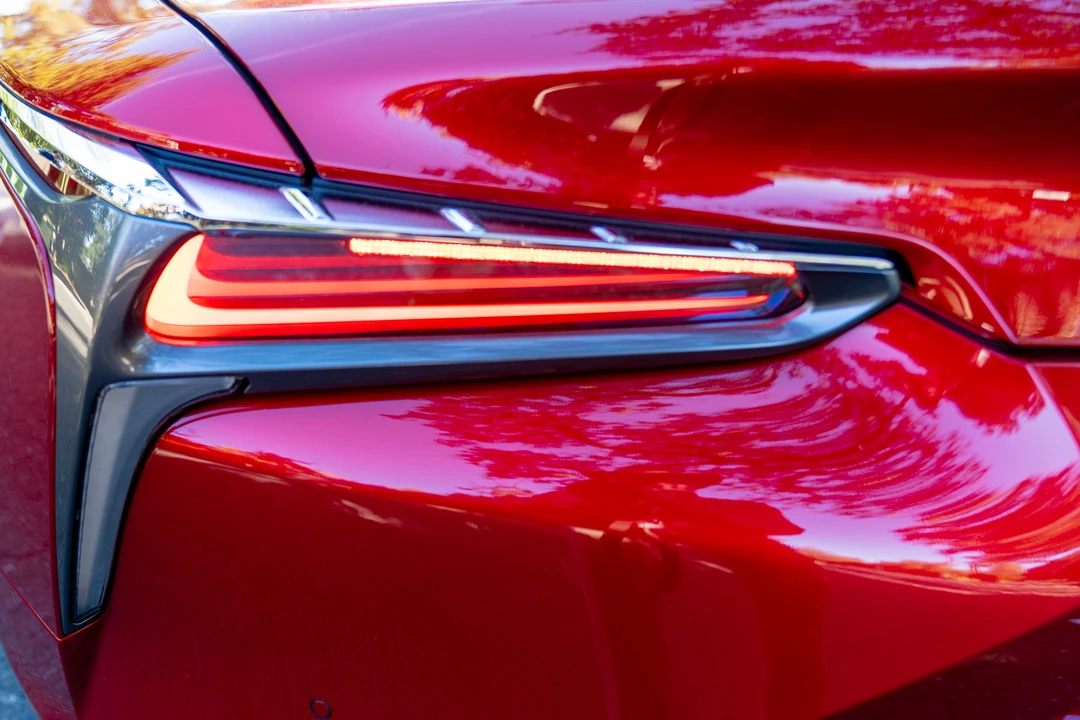 2021 Lexus LC - Image 20 of 31