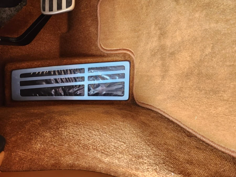 2021 Lexus LC - Image 23 of 31
