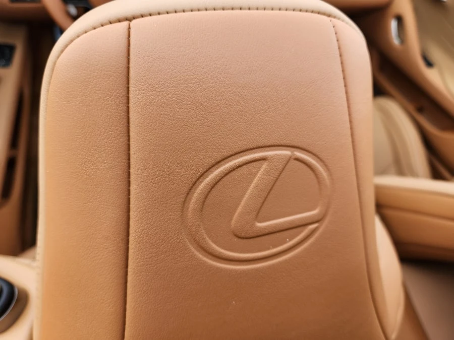2021 Lexus LC - Image 22 of 31