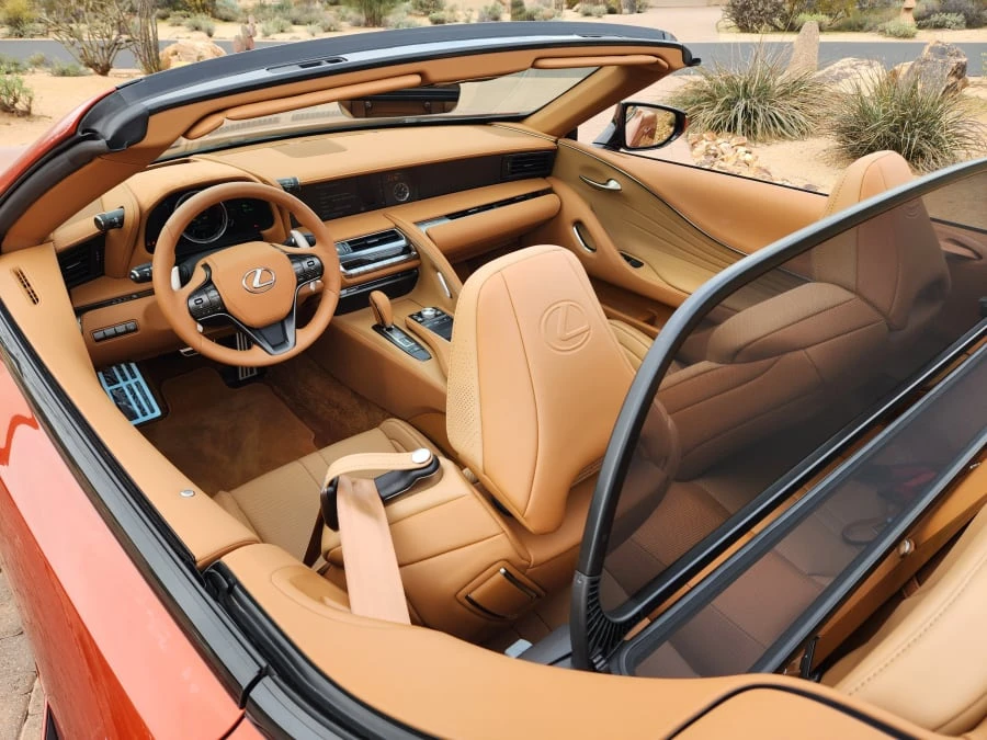 2021 Lexus LC - Image 21 of 31