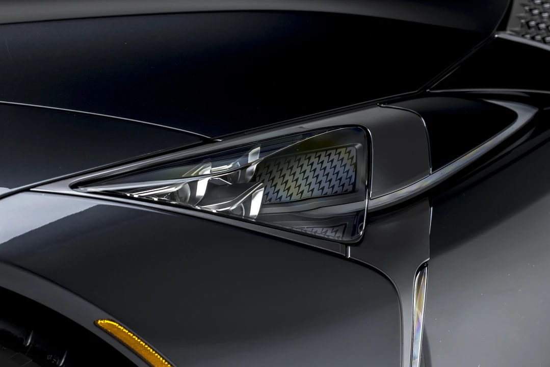 2021 Lexus LC - Image 27 of 31