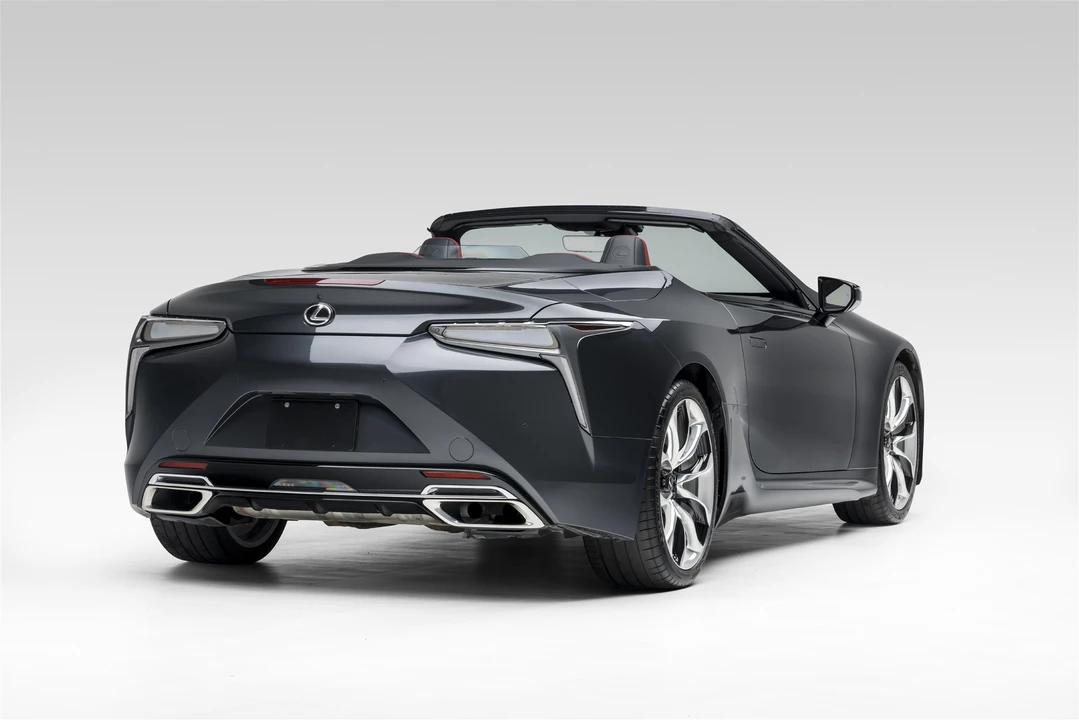 2021 Lexus LC - Image 12 of 31