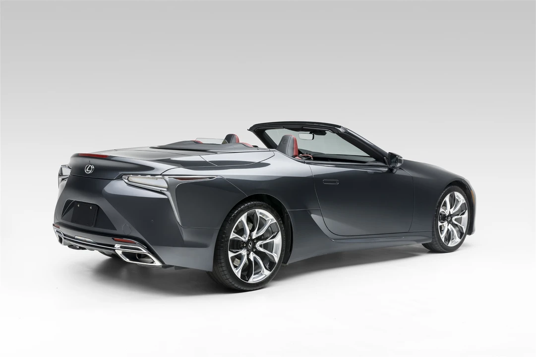 2021 Lexus LC - Image 11 of 31