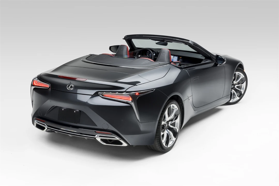 2021 Lexus LC - Image 10 of 31