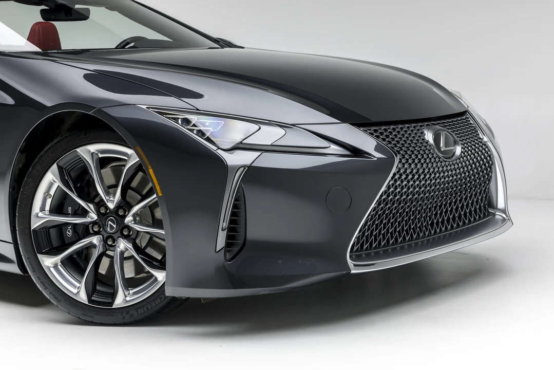 2021 Lexus LC - Image 24 of 31