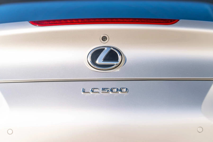 2021 Lexus LC - Image 11 of 26