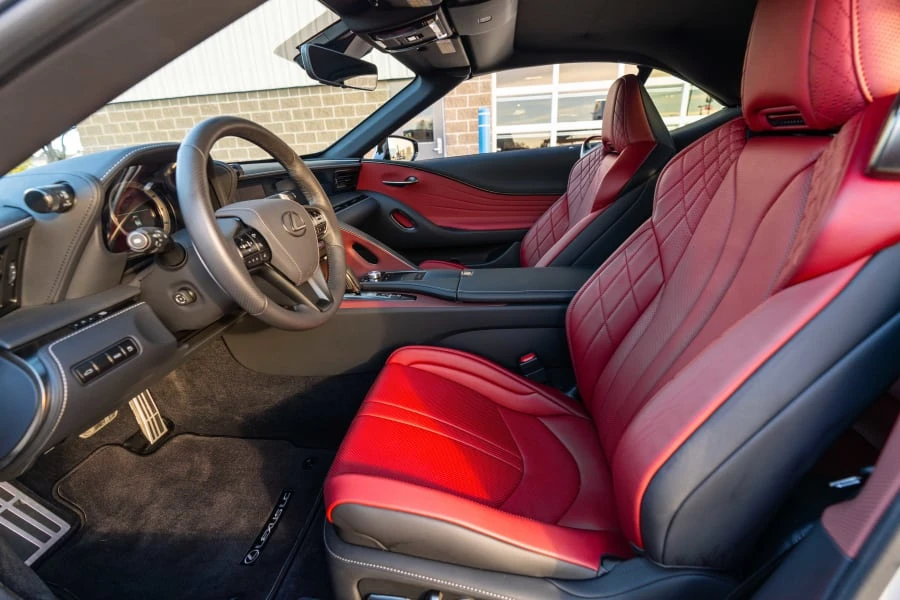 2021 Lexus LC - Image 18 of 26