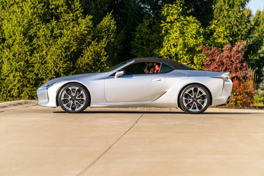2021 Lexus LC - Image 13 of 26