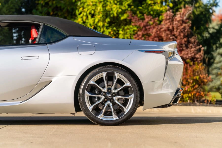 2021 Lexus LC - Image 8 of 26