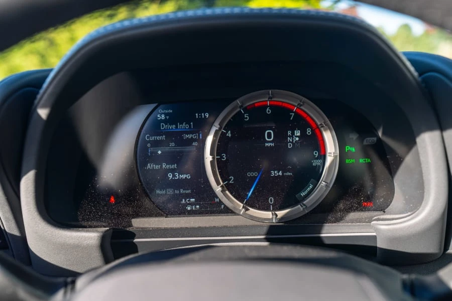 2021 Lexus LC - Image 19 of 26