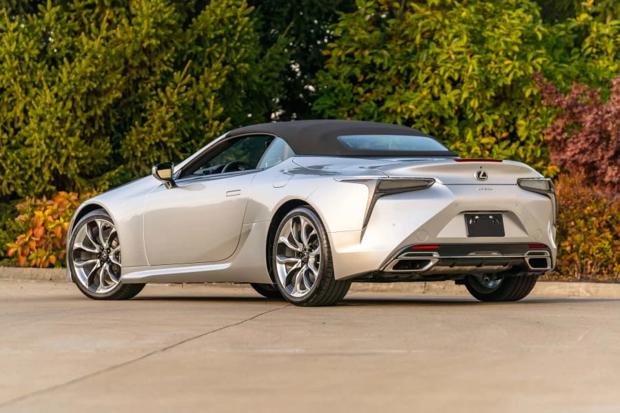 2021 Lexus LC - Image 16 of 26