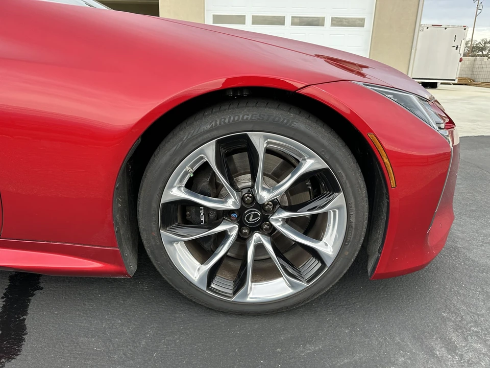 2021 Lexus LC - Image 30 of 31