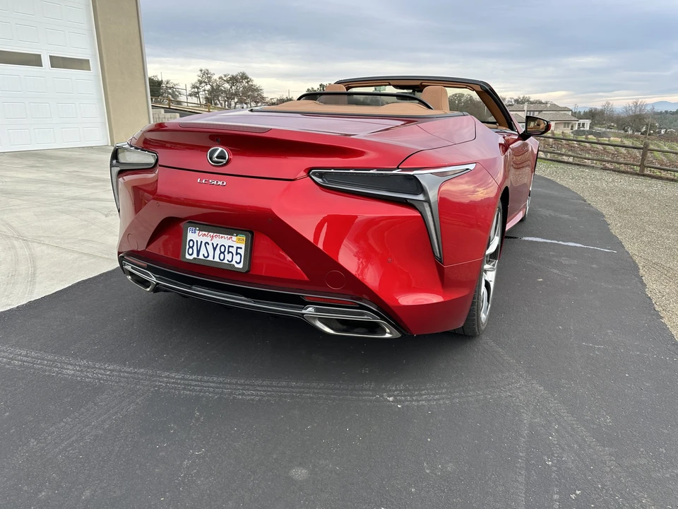 2021 Lexus LC - Image 8 of 31