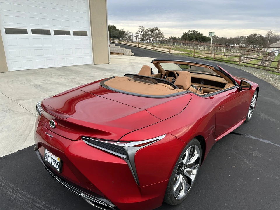 2021 Lexus LC - Image 21 of 31