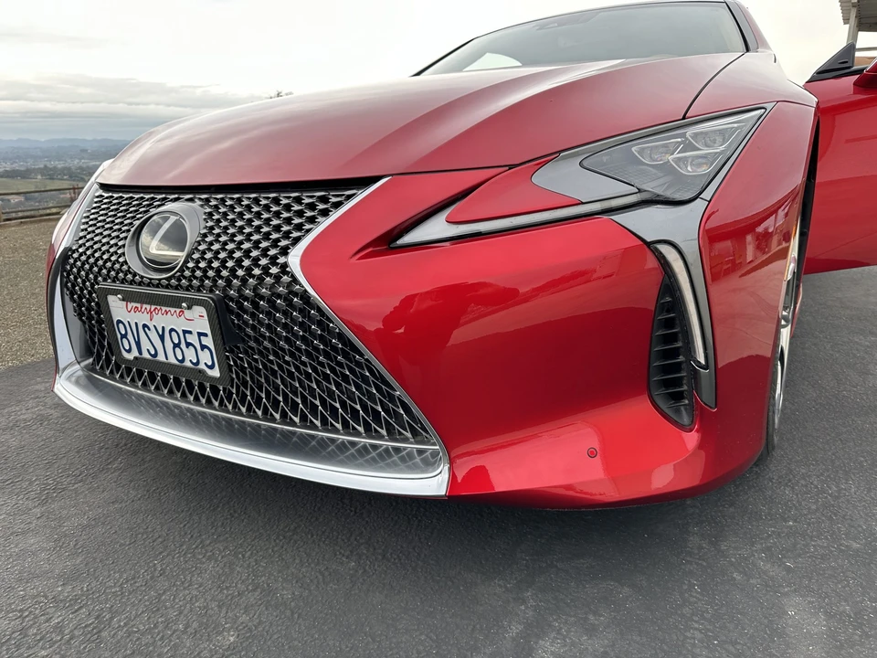 2021 Lexus LC - Image 23 of 31