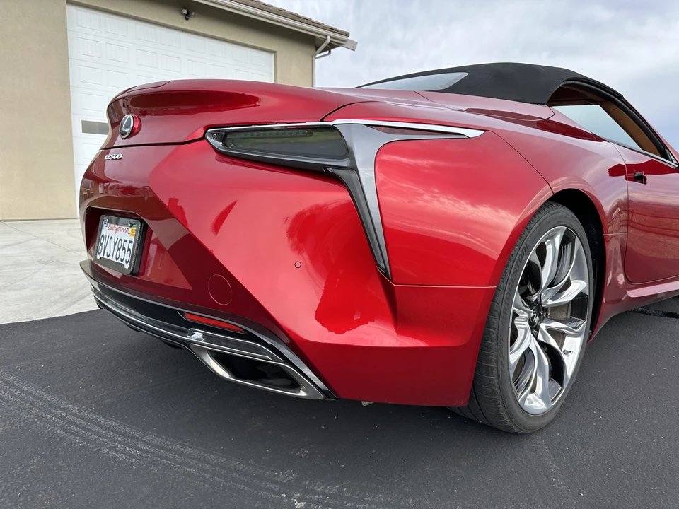 2021 Lexus LC - Image 26 of 31