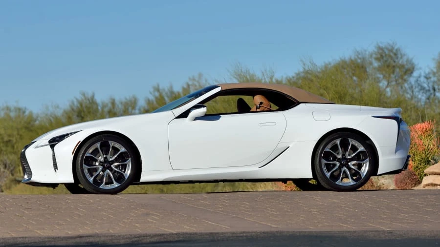 2021 Lexus LC - Image 18 of 26
