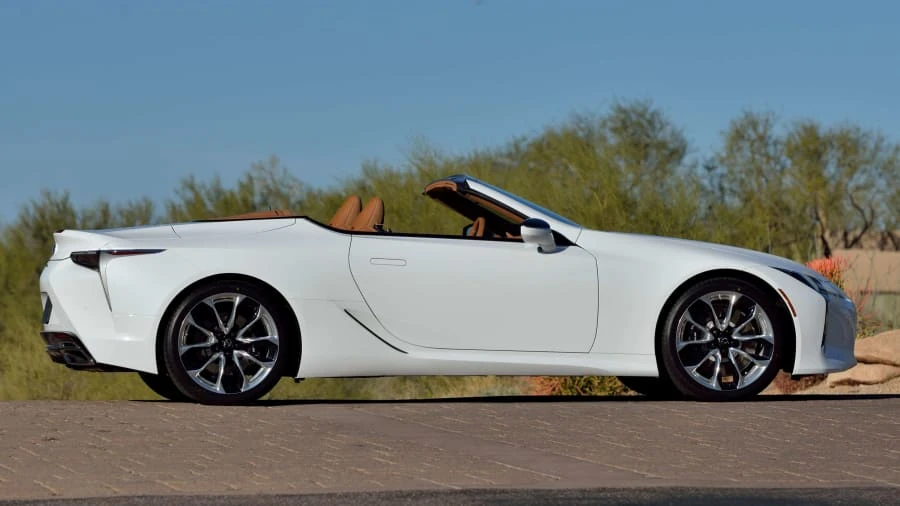 2021 Lexus LC - Image 24 of 26