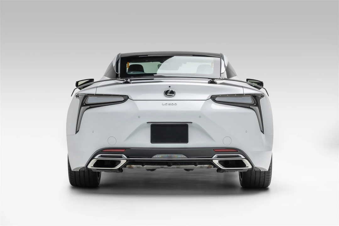 2021 Lexus LC - Image 17 of 31