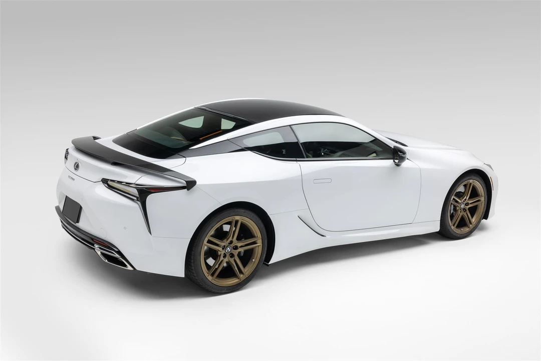 2021 Lexus LC - Image 12 of 31