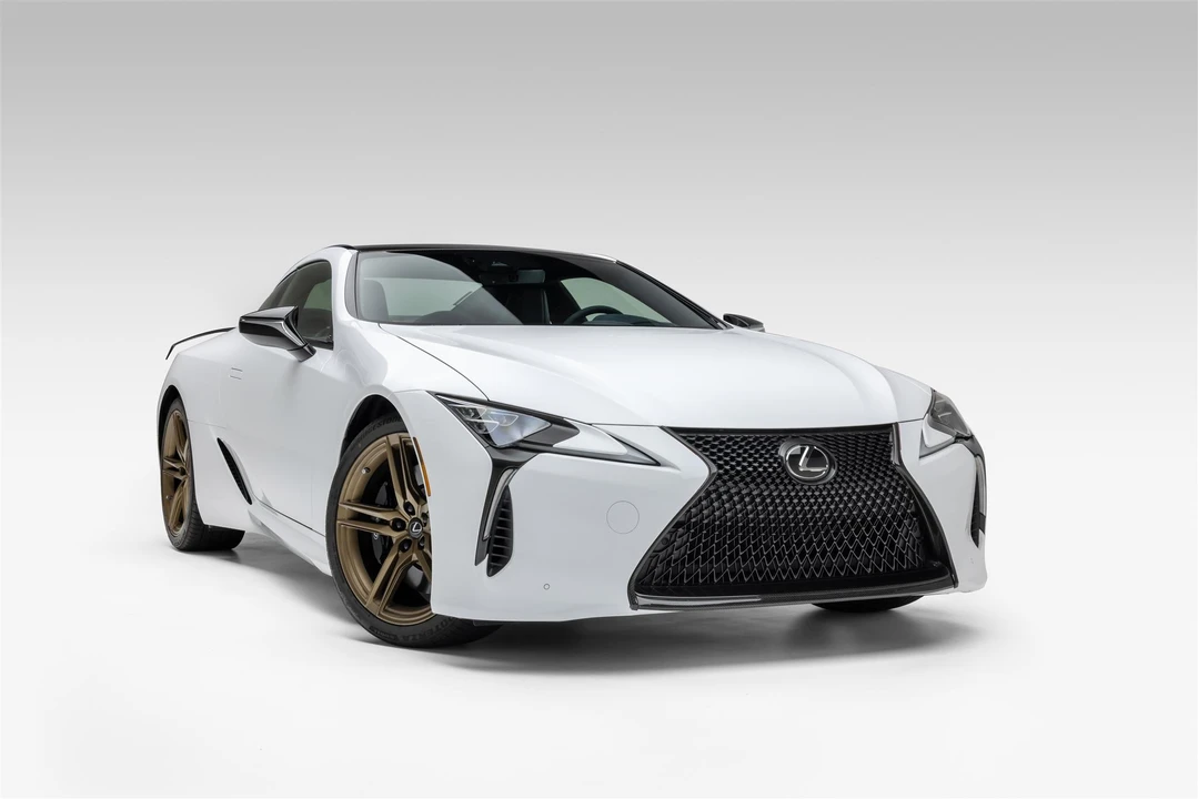2021 Lexus LC - Image 8 of 31