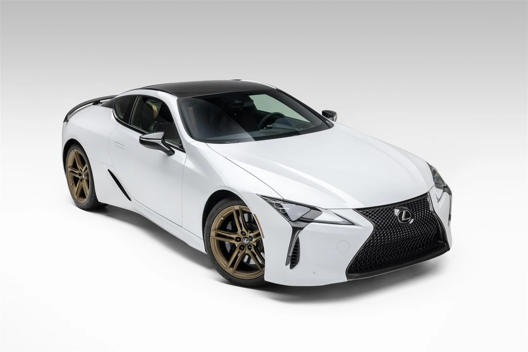 2021 Lexus LC - Image 9 of 31