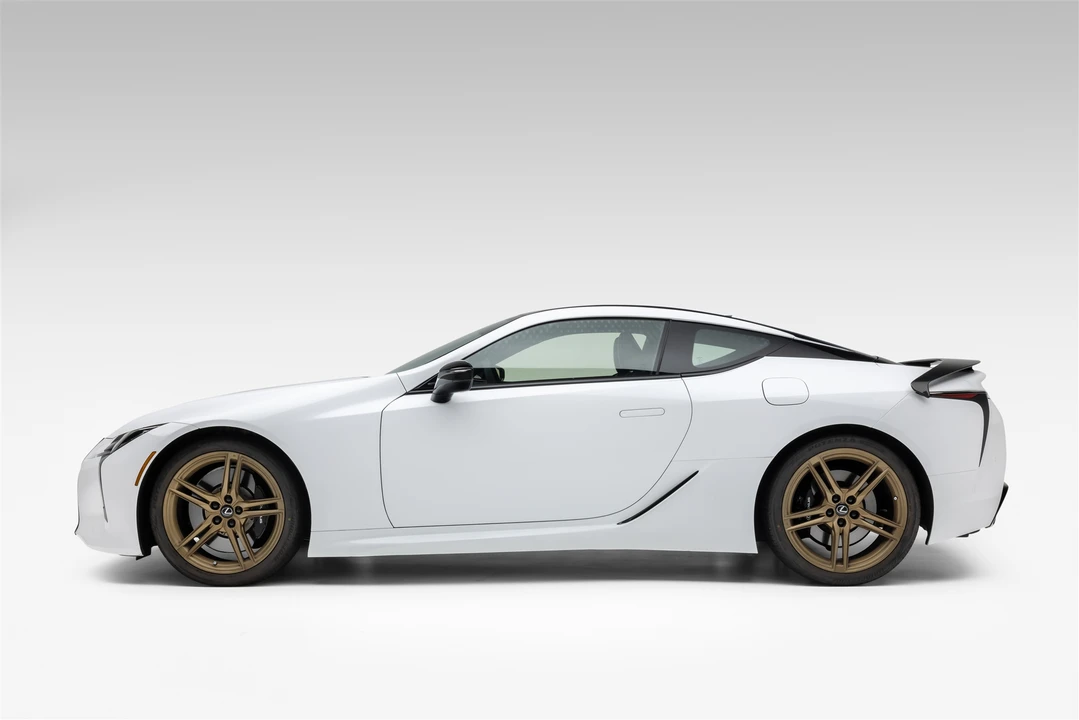2021 Lexus LC - Image 21 of 31
