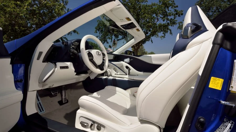 2021 Lexus LC - Image 22 of 31