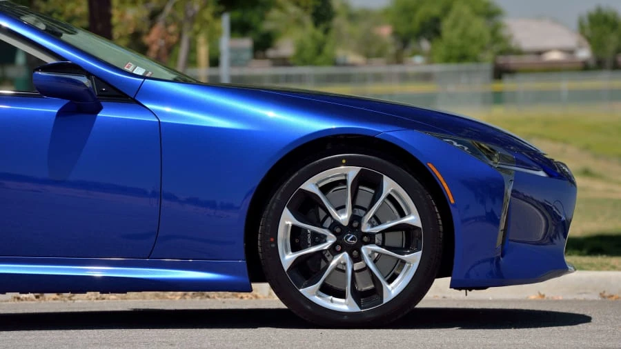 2021 Lexus LC - Image 25 of 31