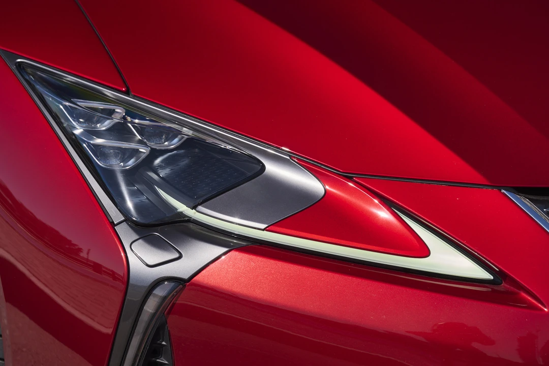 2021 Lexus LC - Image 21 of 31