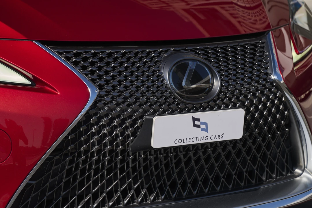 2021 Lexus LC - Image 22 of 31