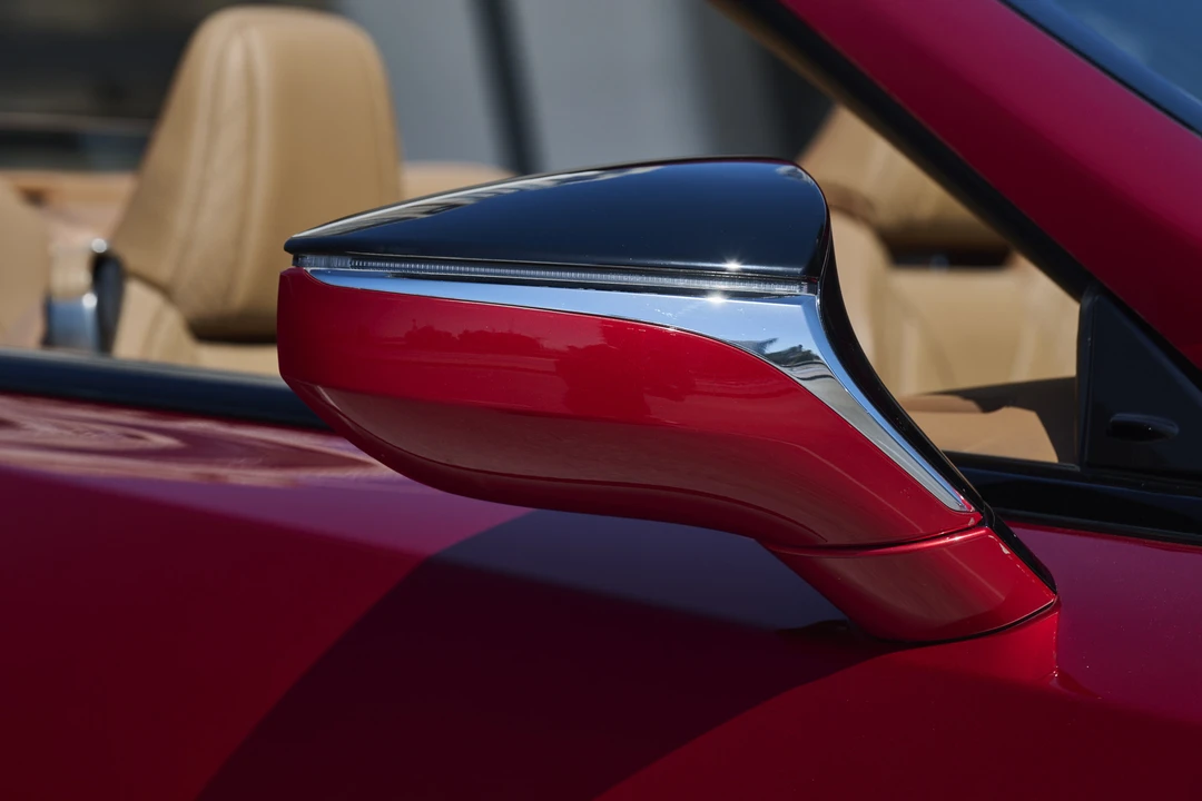 2021 Lexus LC - Image 23 of 31