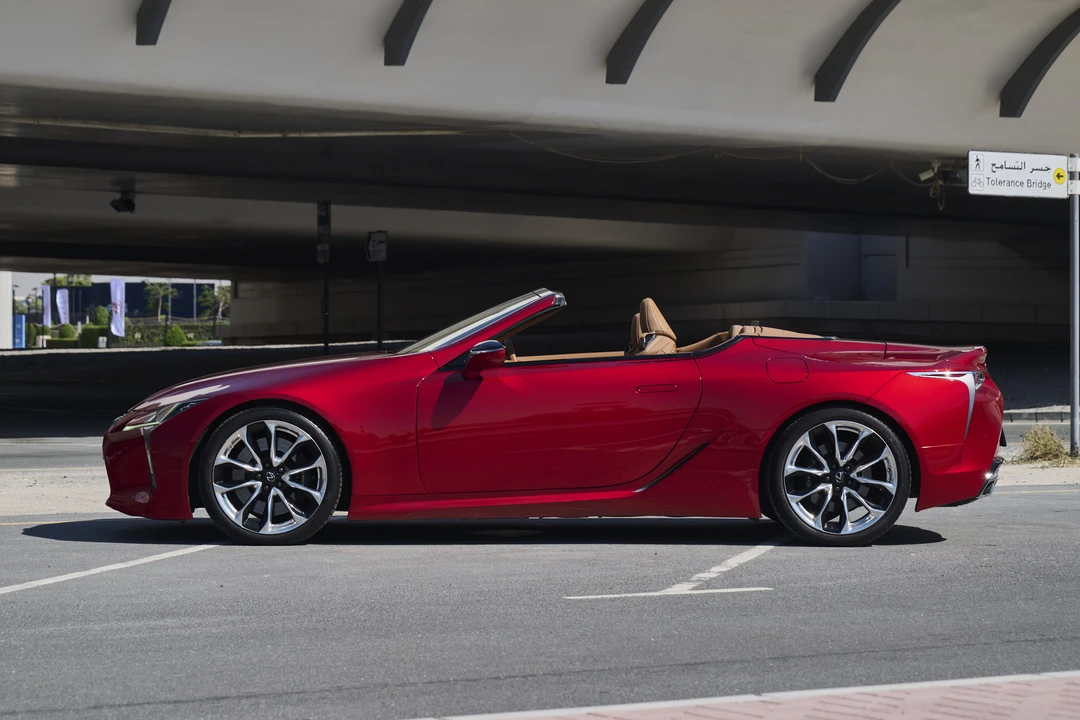 2021 Lexus LC - Image 4 of 31
