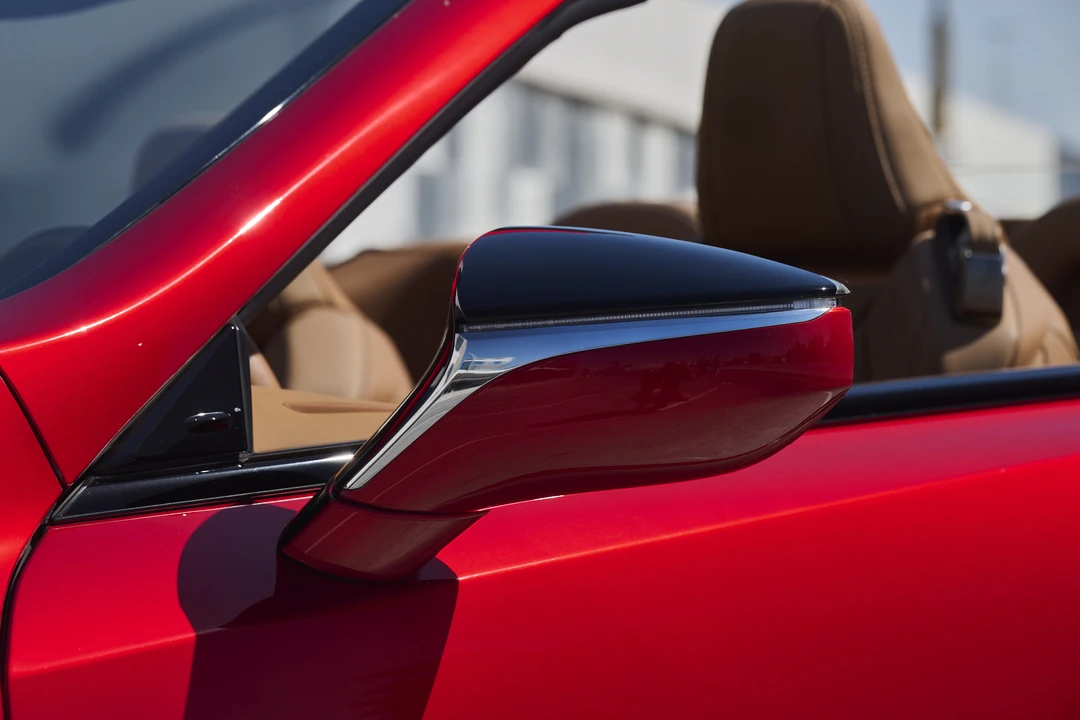2021 Lexus LC - Image 26 of 31