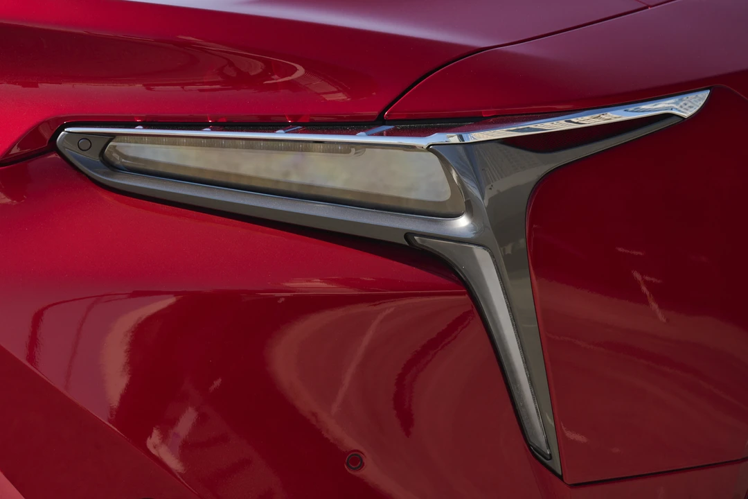 2021 Lexus LC - Image 30 of 31