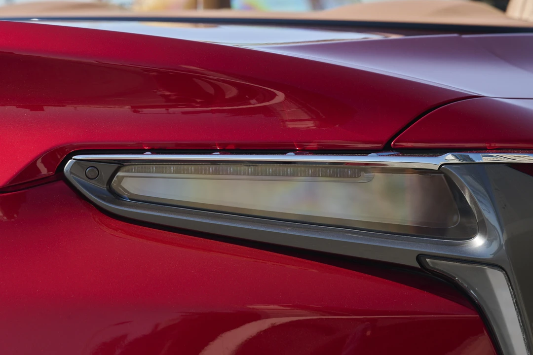2021 Lexus LC - Image 31 of 31
