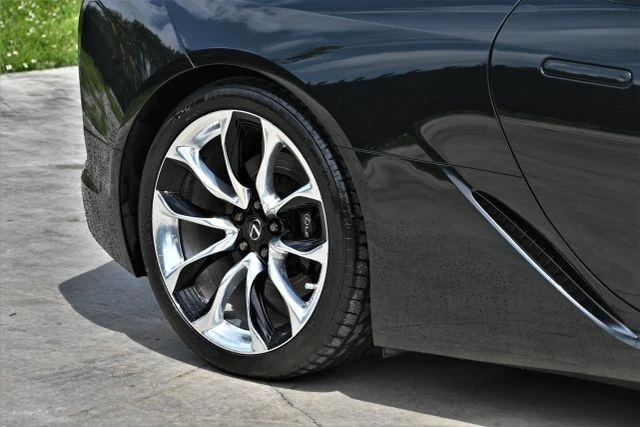 2021 Lexus LC - Image 10 of 21