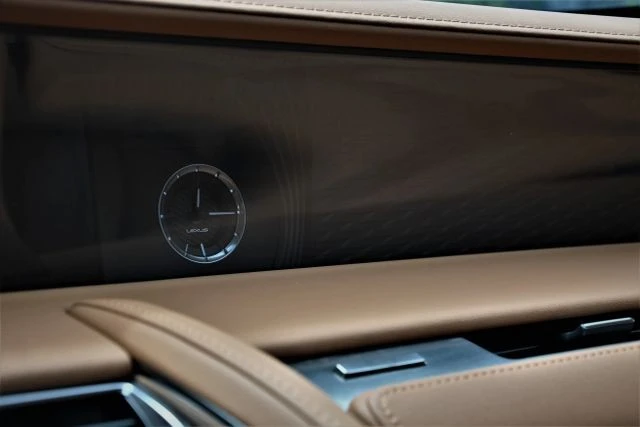 2021 Lexus LC - Image 16 of 21