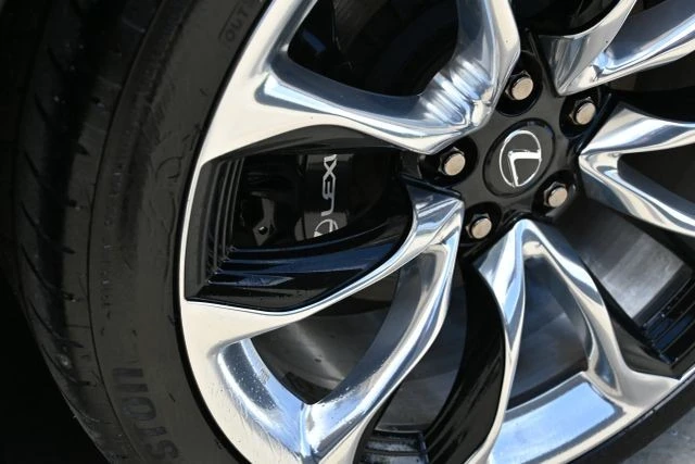 2021 Lexus LC - Image 11 of 21