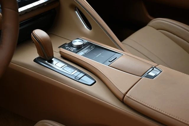 2021 Lexus LC - Image 14 of 21