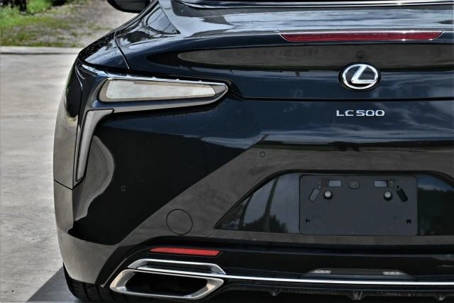 2021 Lexus LC - Image 13 of 21