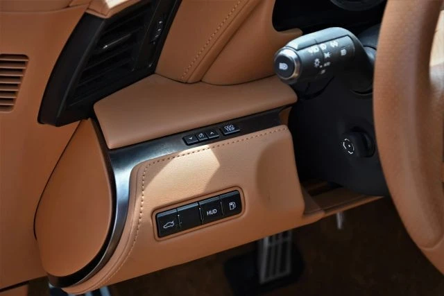 2021 Lexus LC - Image 20 of 21