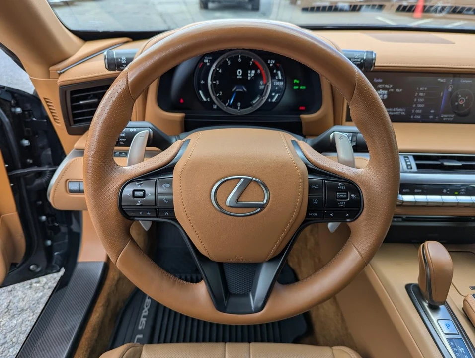 2021 Lexus LC - Image 15 of 31