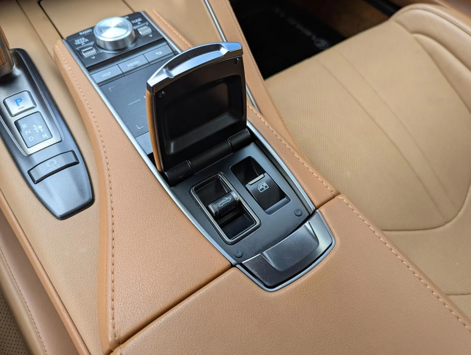 2021 Lexus LC - Image 31 of 31