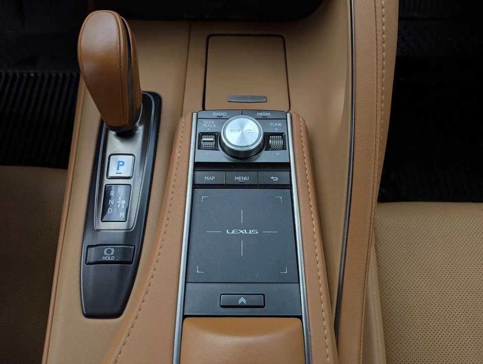 2021 Lexus LC - Image 30 of 31