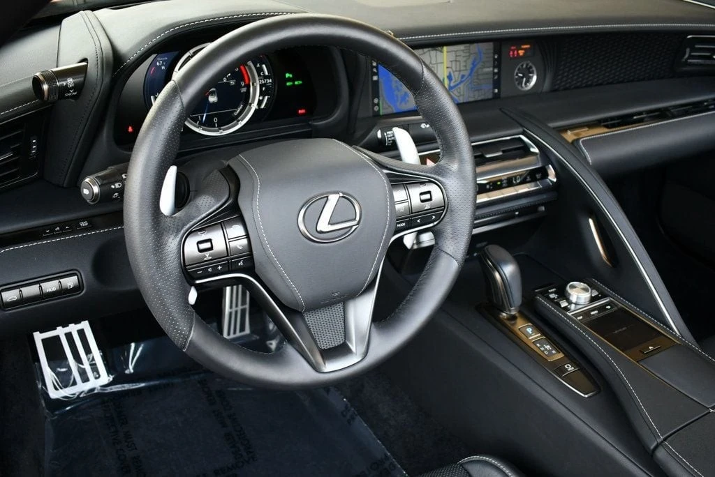 2021 Lexus LC - Image 12 of 12