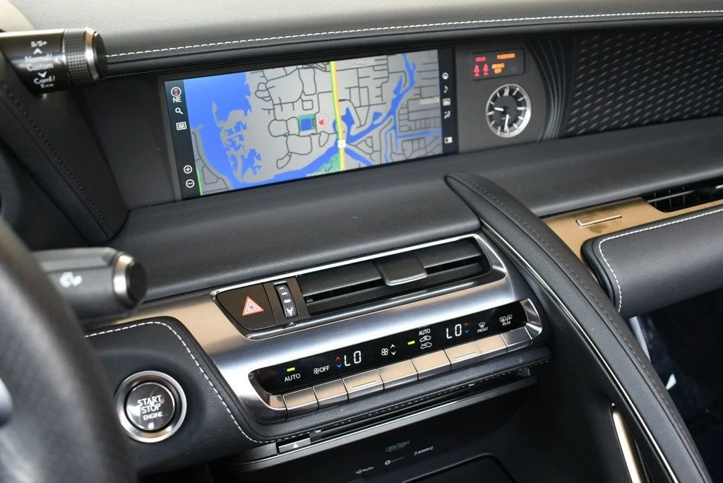 2021 Lexus LC - Image 13 of 21