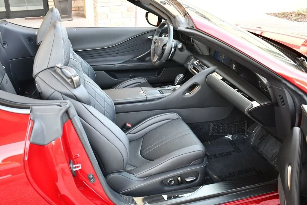 2021 Lexus LC - Image 19 of 21