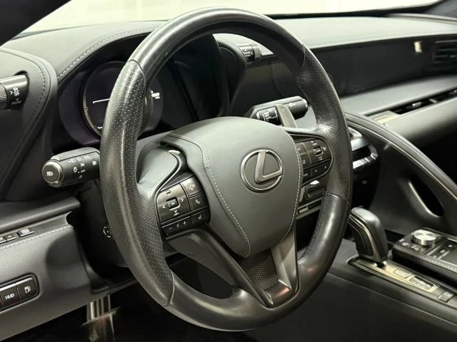 2021 Lexus LC - Image 16 of 21